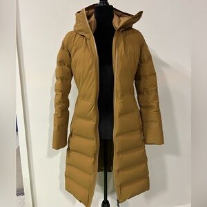 Lululemon Puffer Sz 4
